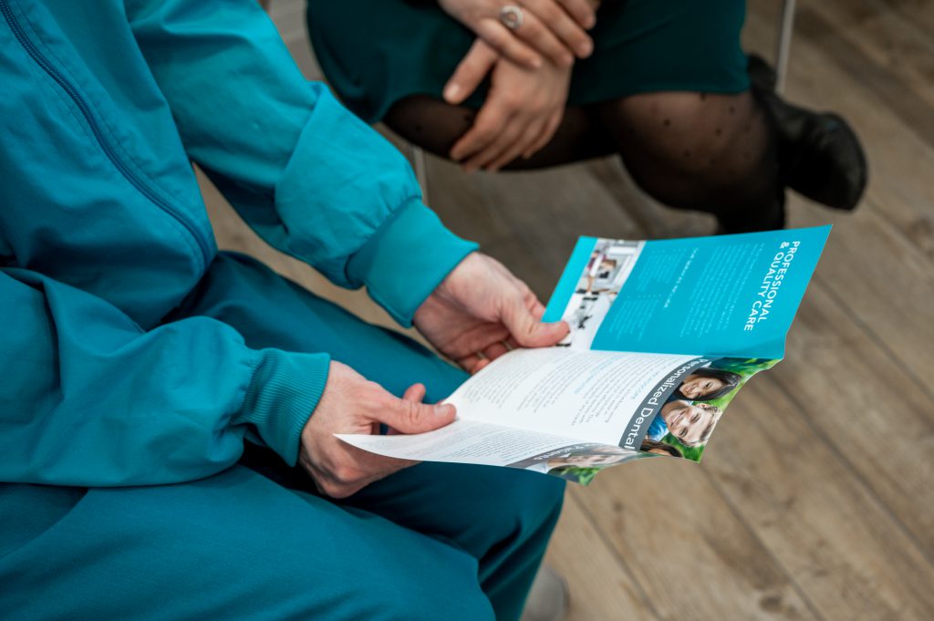 Brochure-about-what-to-expect-during-a-root-canal